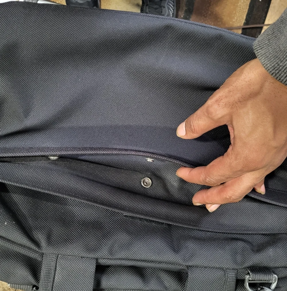 BRENTHAVEN Used Business Travel Carry-On Bag Soft Shell Nylon Briefcase USA